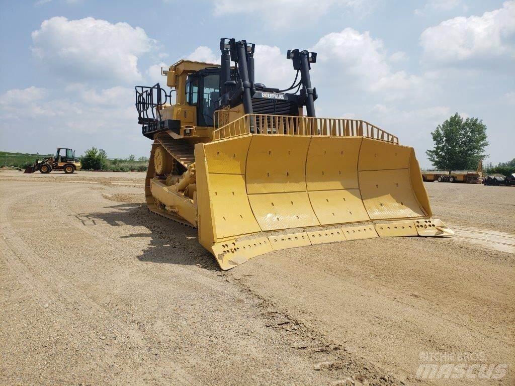 CAT D10T Bouteurs sur chenilles