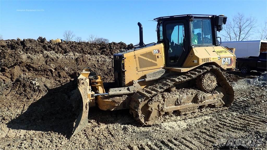 CAT D5 Bouteurs sur chenilles