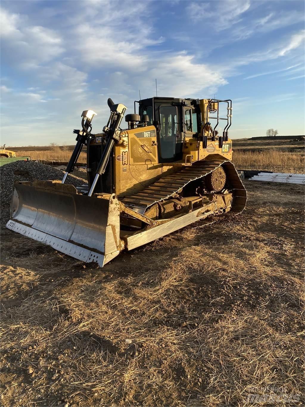 CAT D6T LGP Bouteurs sur chenilles