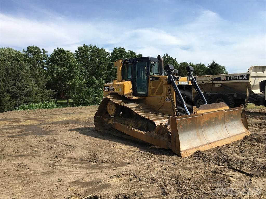 CAT D6T LGP Bouteurs sur chenilles