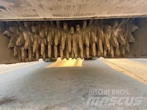 CAT RM-300 Recycleur bitume