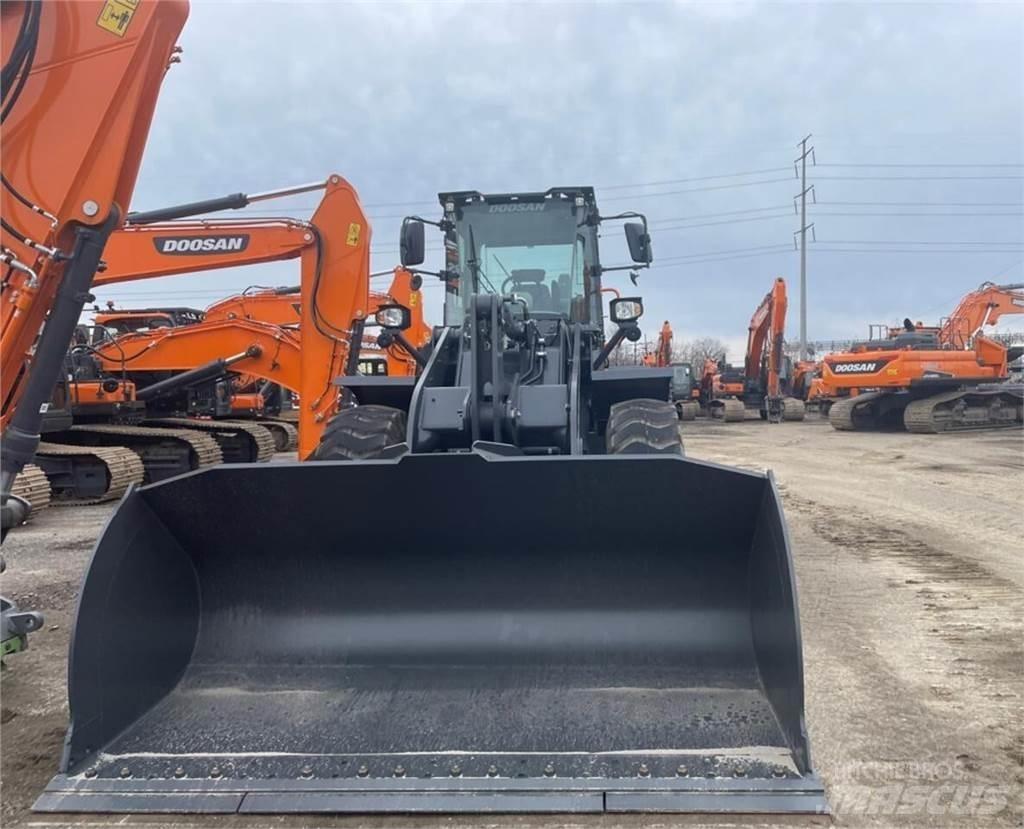 Develon DL280-7 Chargeuse sur pneus