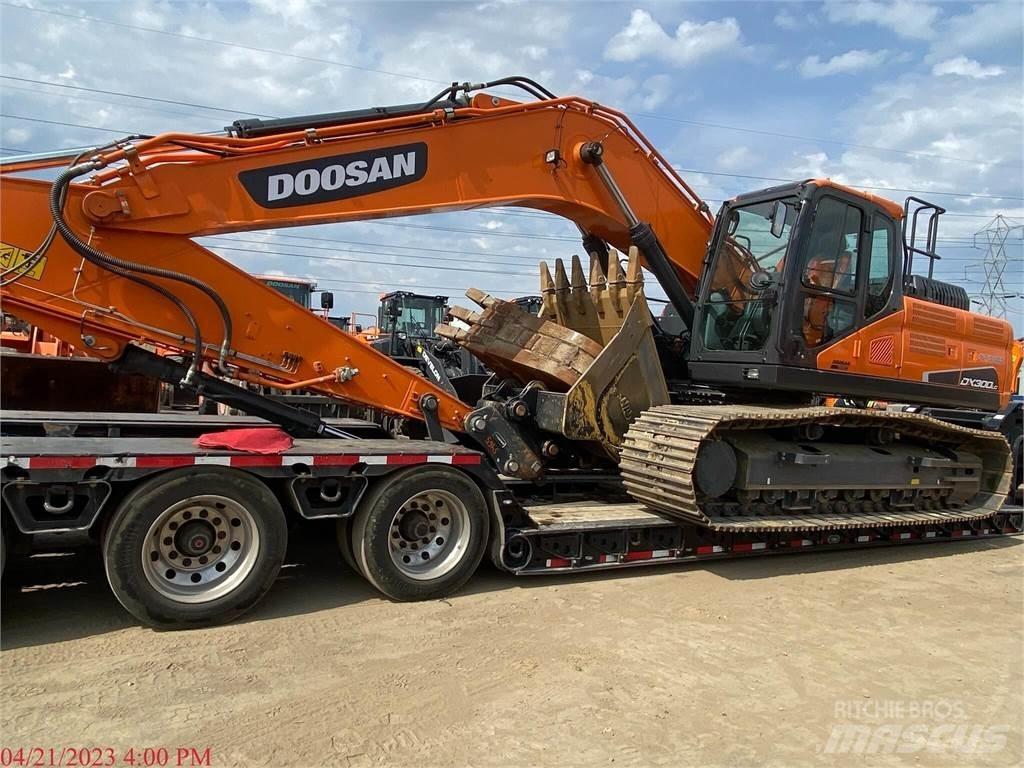 Develon DX300 LC-5 Pelle sur chenilles