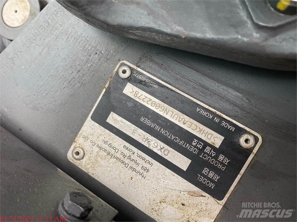 Develon DX62R-3 Pelle sur chenilles
