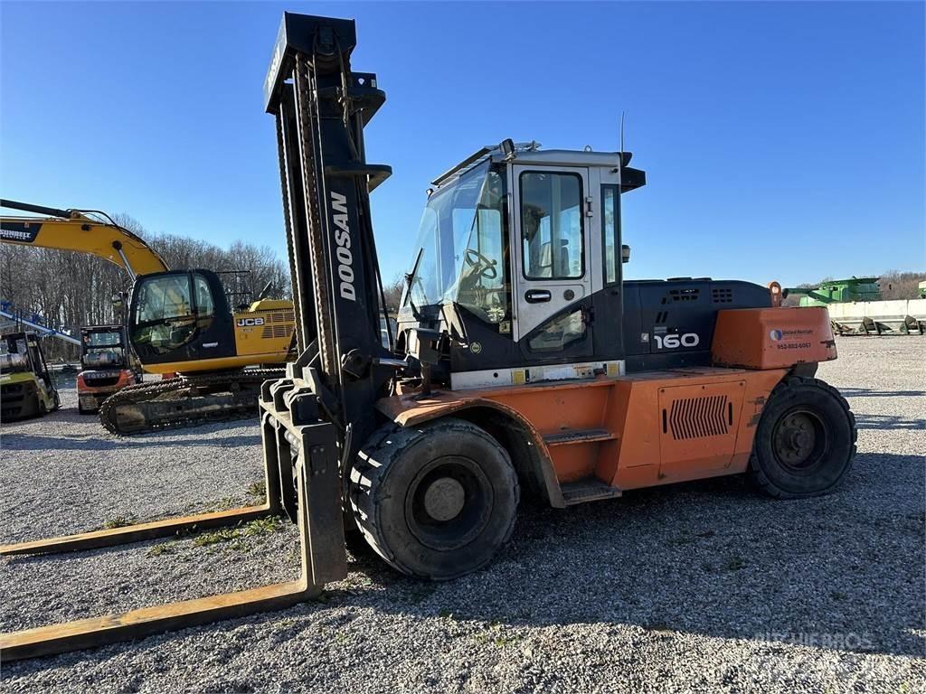 Doosan D160S-7 Autres Chariots élévateurs