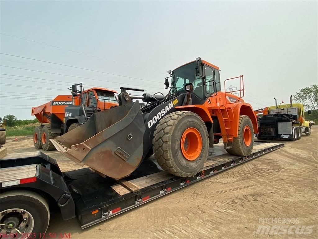 Doosan DL300-5 Chargeuse sur pneus