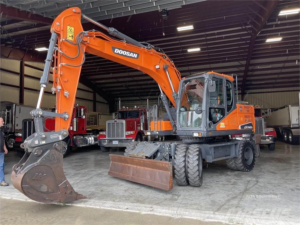 Doosan DX140W-5 Pelle sur pneus
