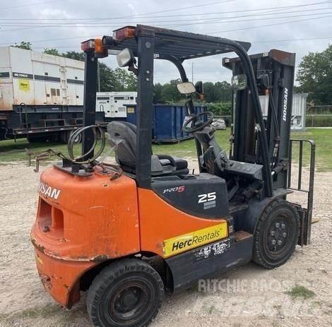 Doosan G25P-5 Autres Chariots élévateurs