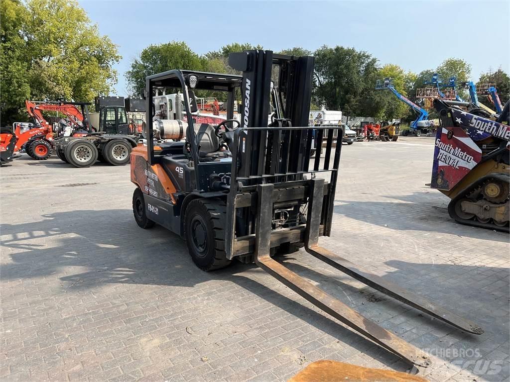 Doosan G45S-7 Autres Chariots élévateurs