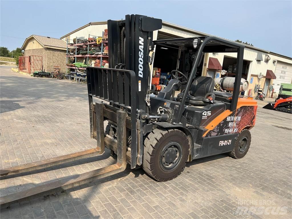 Doosan G45S-7 Autres Chariots élévateurs
