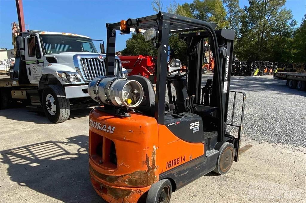 Doosan GC25P-5 Autres Chariots élévateurs