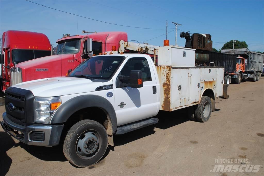 Ford F550 Camions et véhicules municipaux