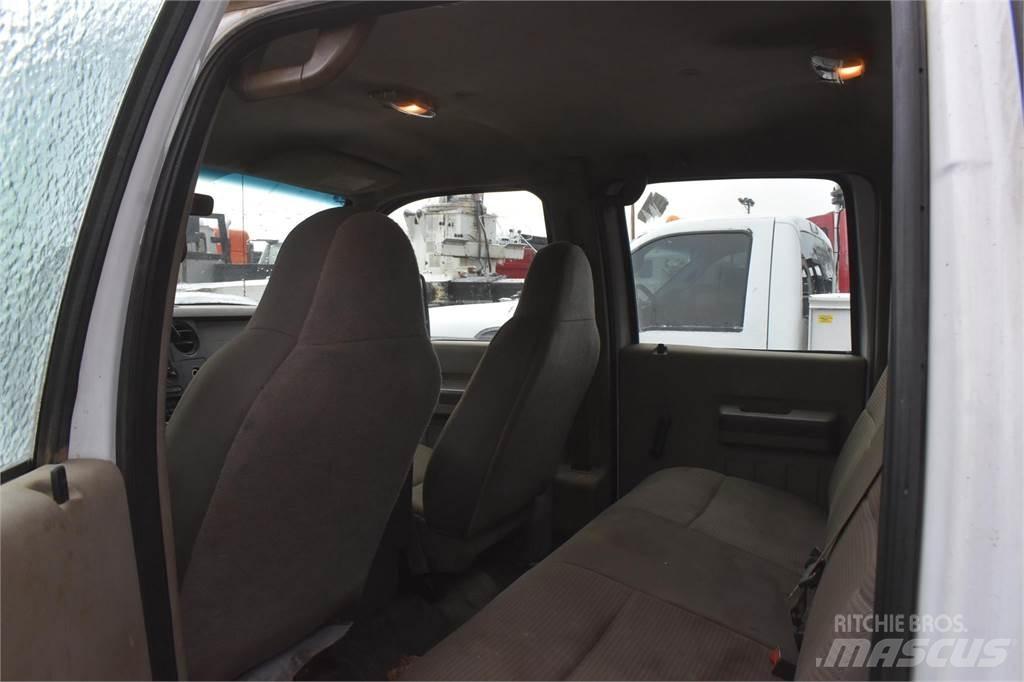 Ford F550 Camions et véhicules municipaux