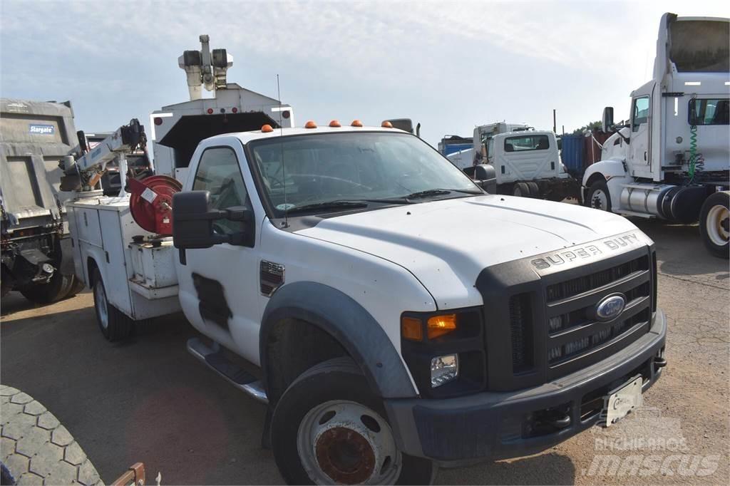 Ford F550 Camions et véhicules municipaux