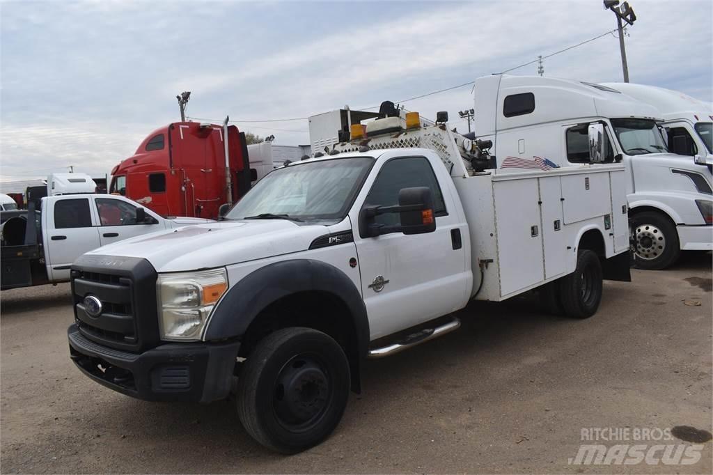 Ford F550 Camions et véhicules municipaux