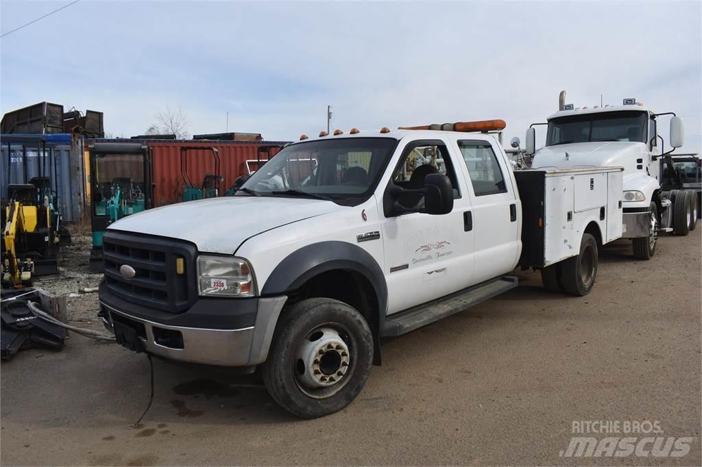 Ford F550 Camions et véhicules municipaux