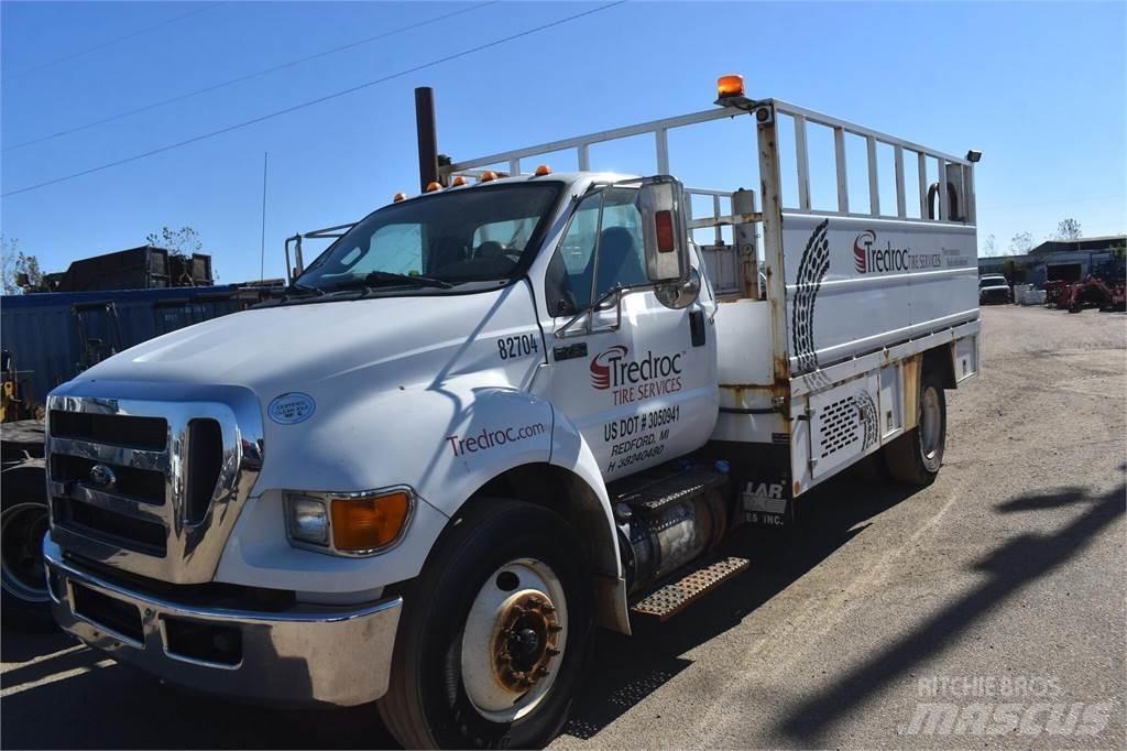 Ford F750 Camions et véhicules municipaux