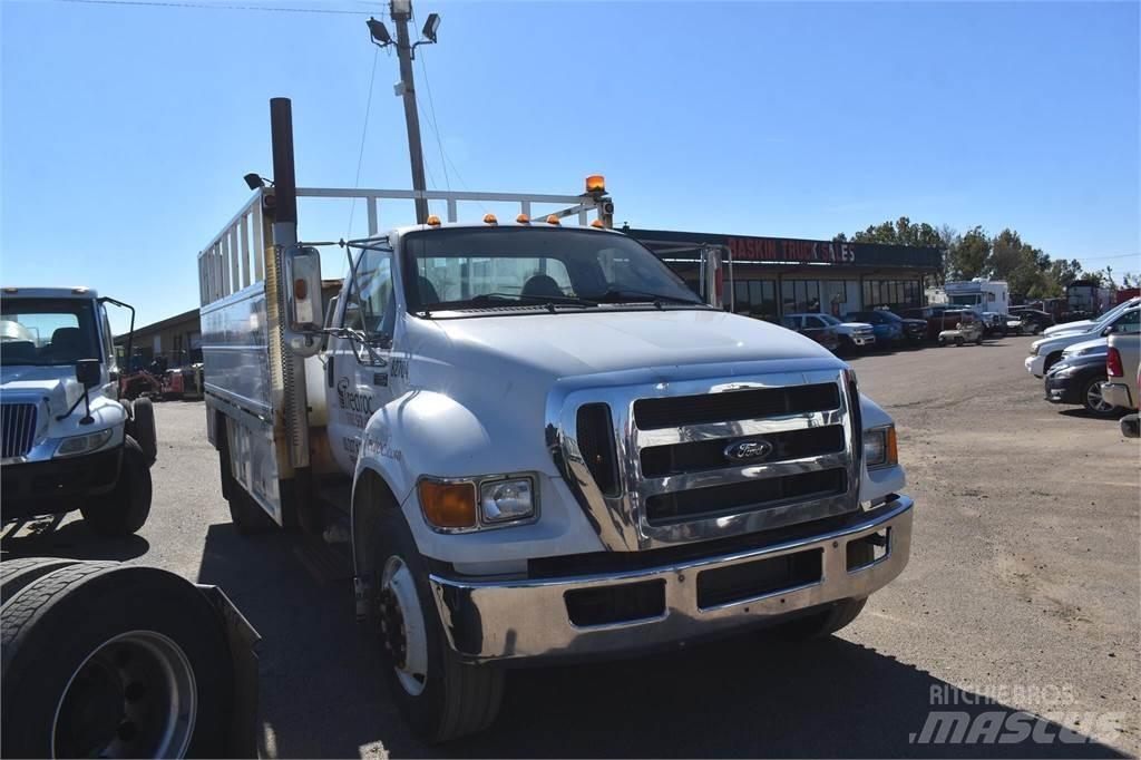 Ford F750 Camions et véhicules municipaux