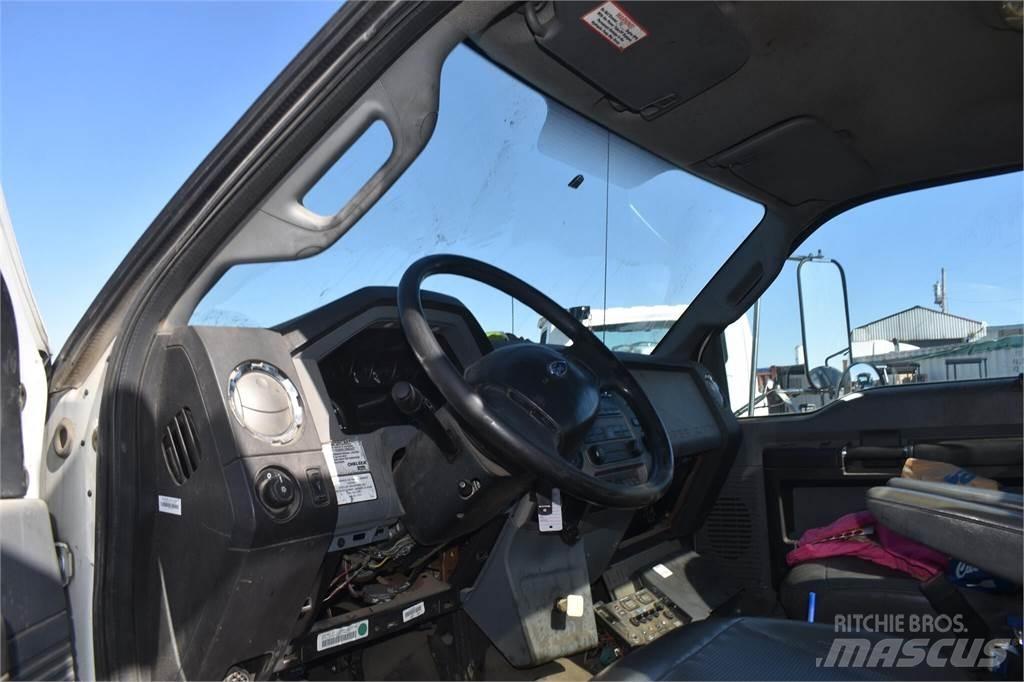 Ford F750 Camions et véhicules municipaux