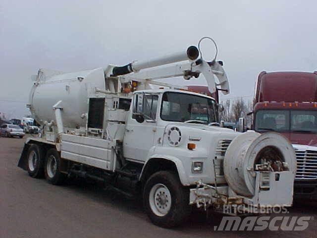 Ford L8000 Motrici cisterna