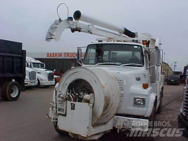 Ford L8000 Motrici cisterna