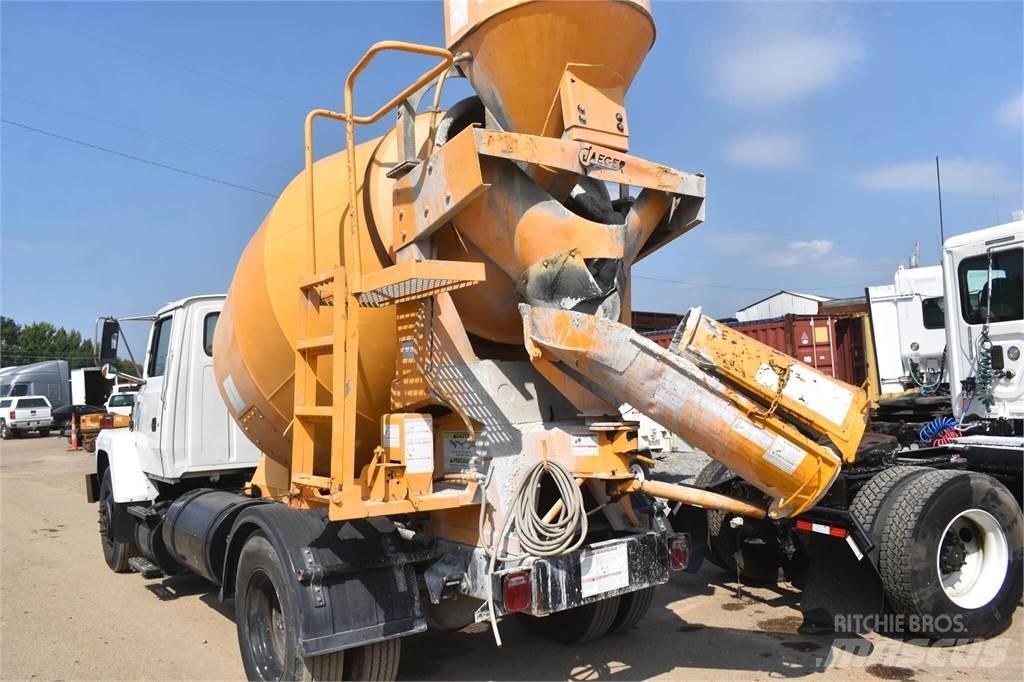 Ford LN7000 Camion malaxeur