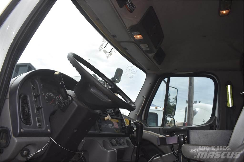 Freightliner 108SD Camions et véhicules municipaux