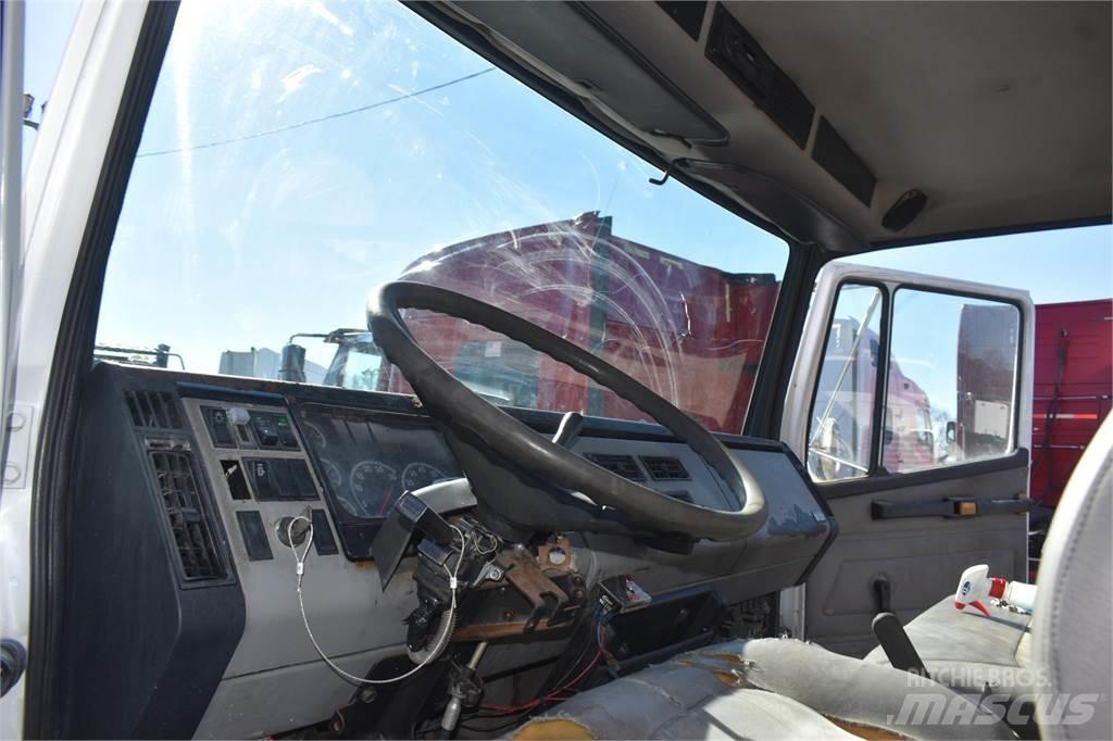 Freightliner FL60 Camion benne