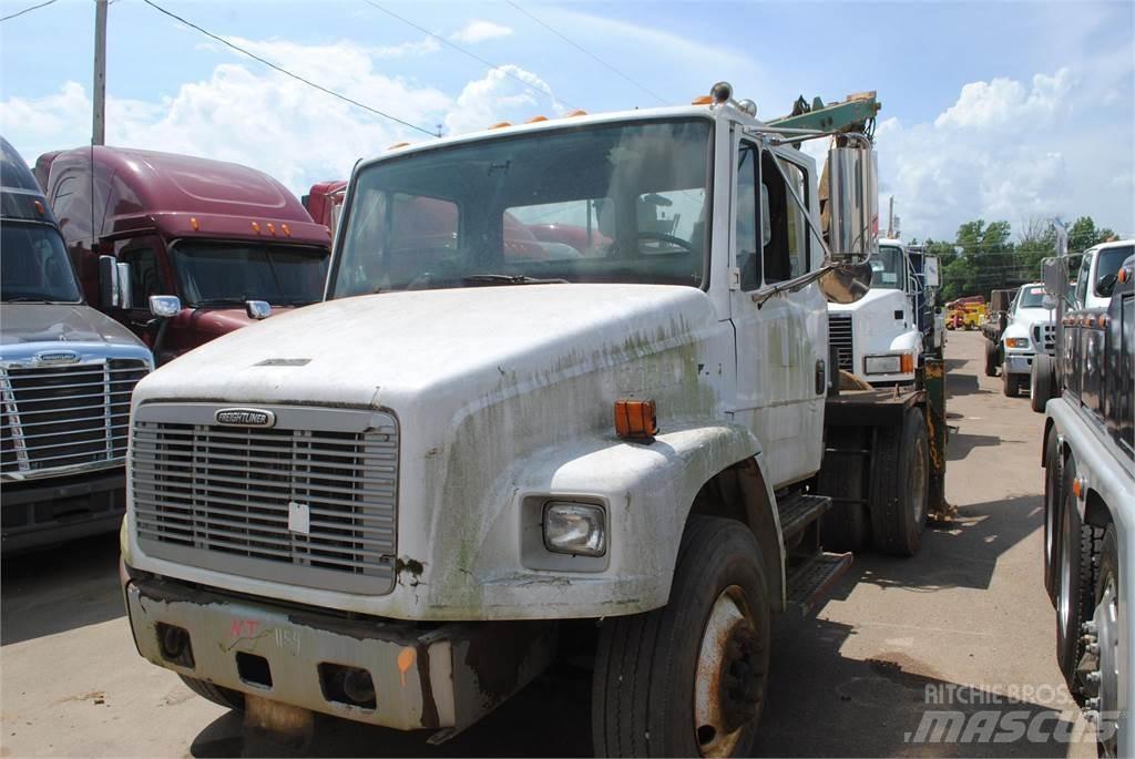 Freightliner FL70 Camion plateau ridelle avec grue
