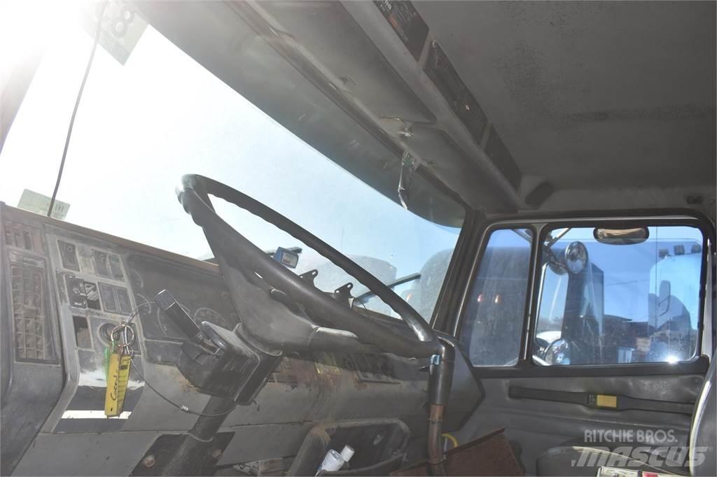 Freightliner FLC112 Camion benne
