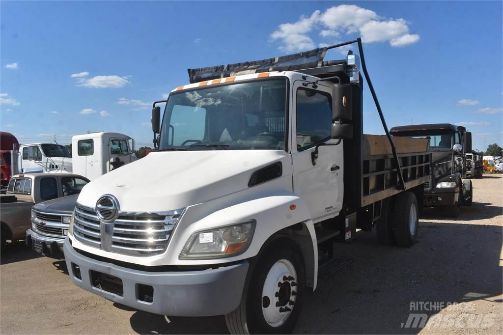 Hino 338 Camion benne