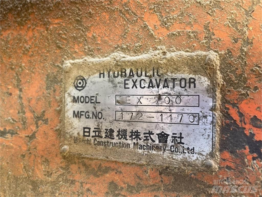 Hitachi EX700 Pelle sur chenilles