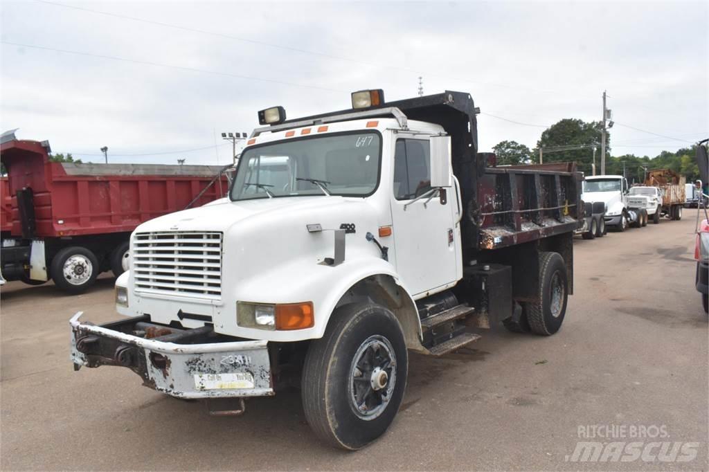 International 4700 Camion benne