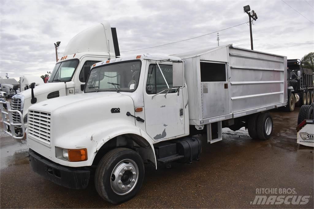 International 4700 Camion benne