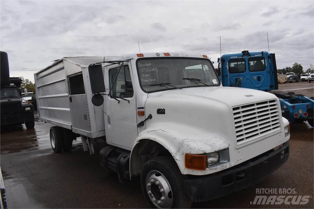 International 4700 Camion benne