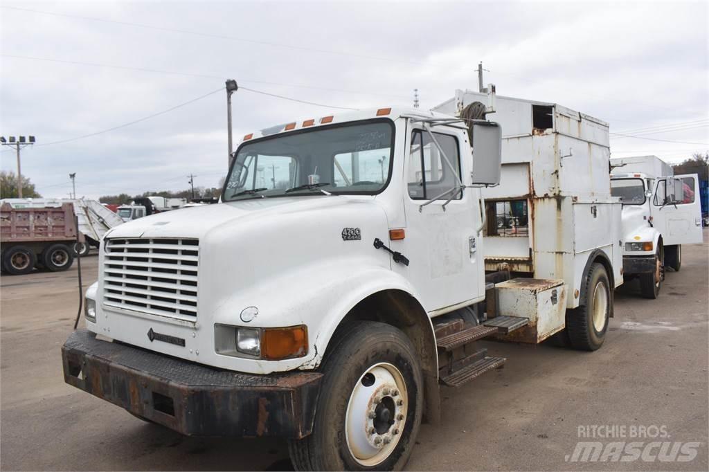 International 4700 Camions et véhicules municipaux