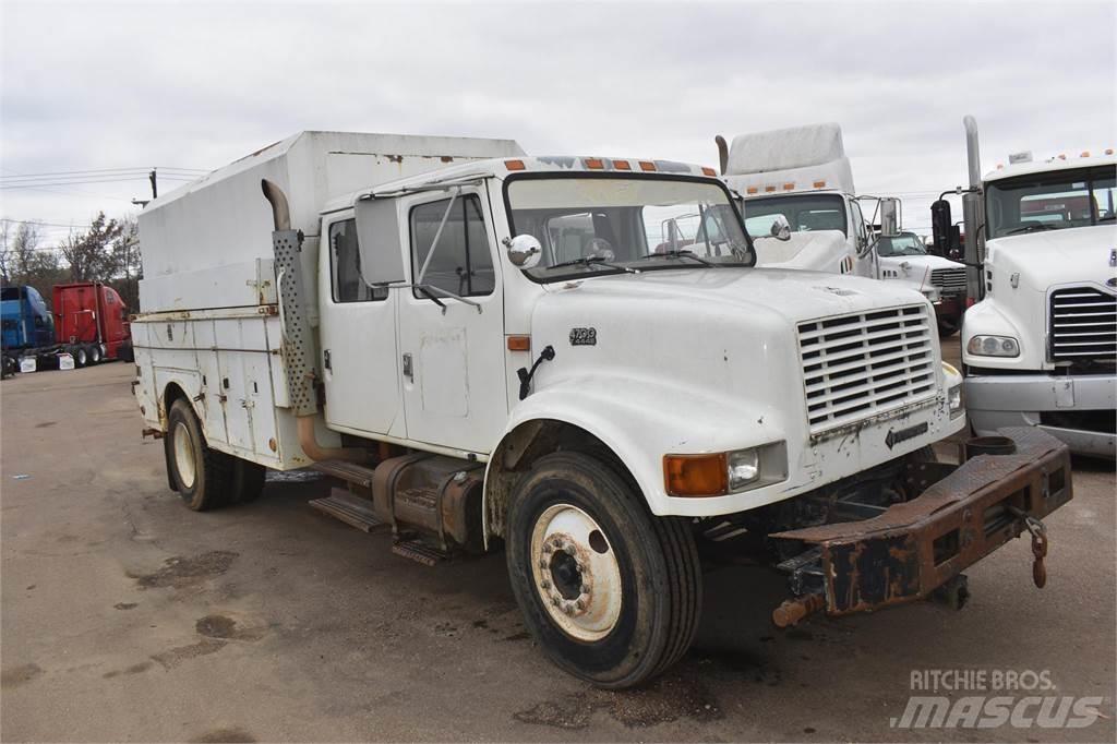 International 4700 Camions et véhicules municipaux