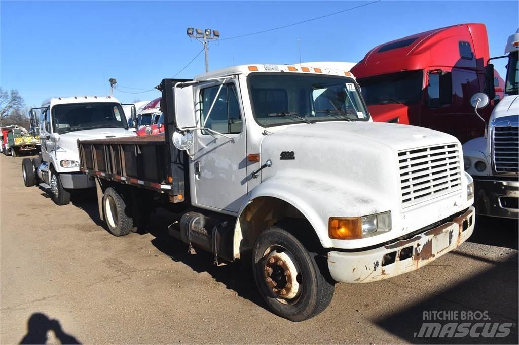 International 4700 Camion benne