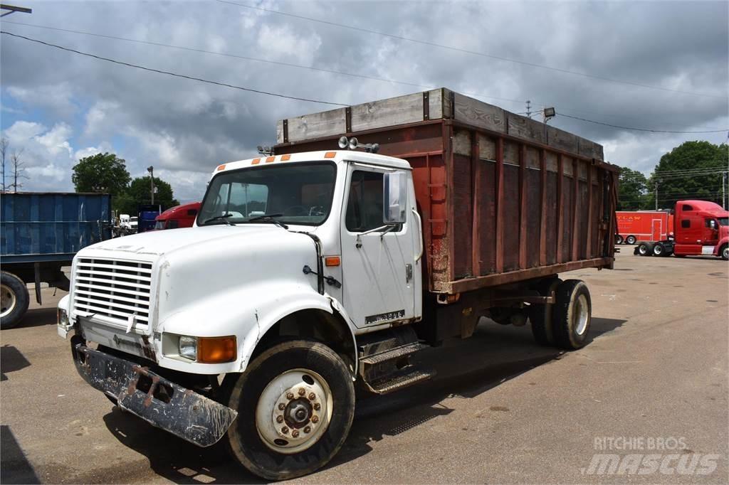 International 4900 Camion benne