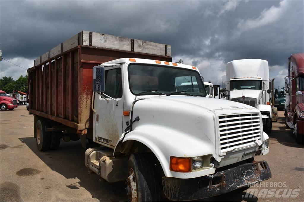 International 4900 Camion benne