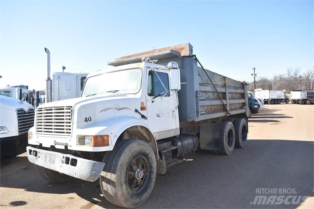 International 4900 Camion benne