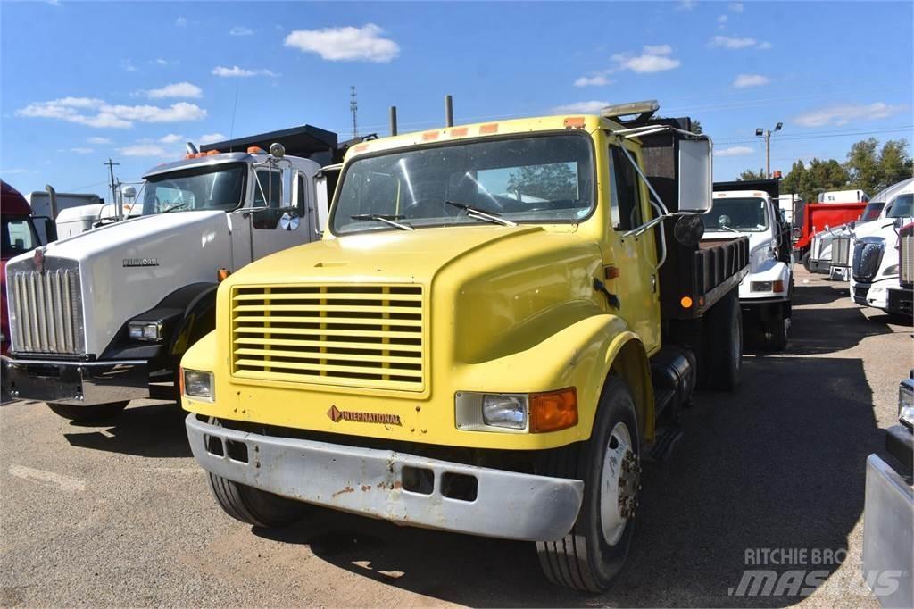International 4900 Camion benne