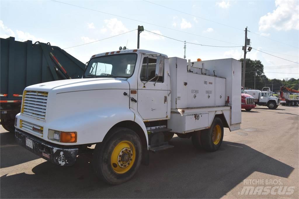 International 8200 Motrici cisterna