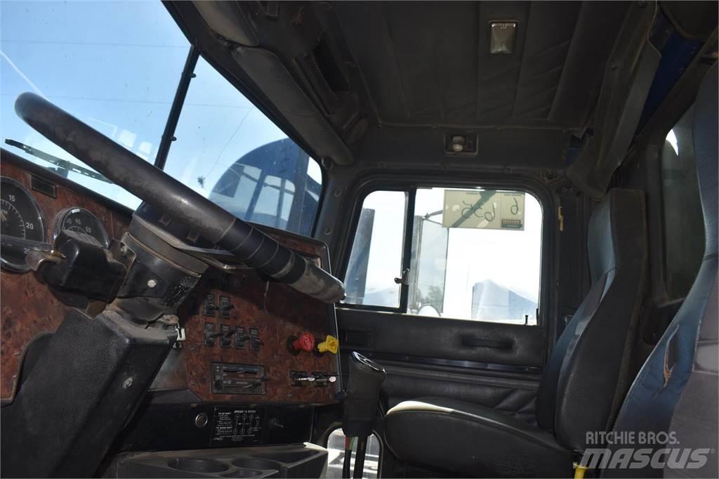 International 9400 Camion benne