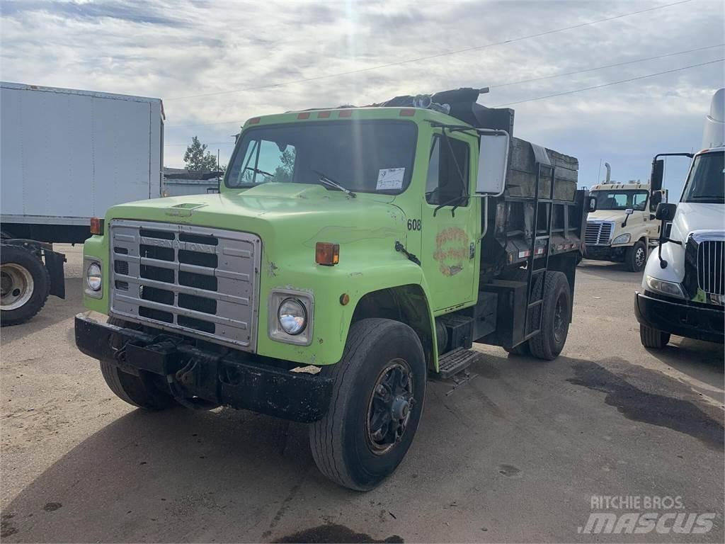 International M1754 Camion benne