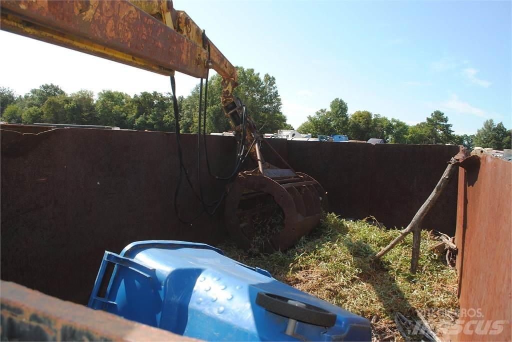 International S1900 Camion plateau ridelle avec grue