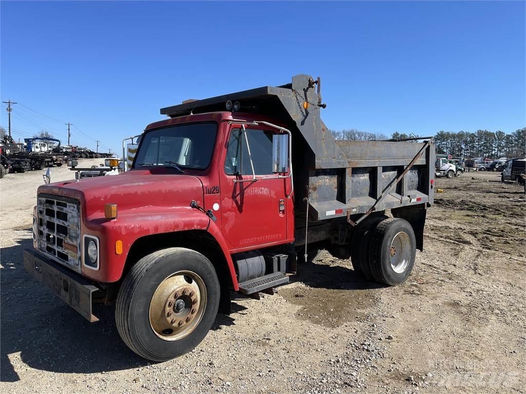 International S1900 Camion benne