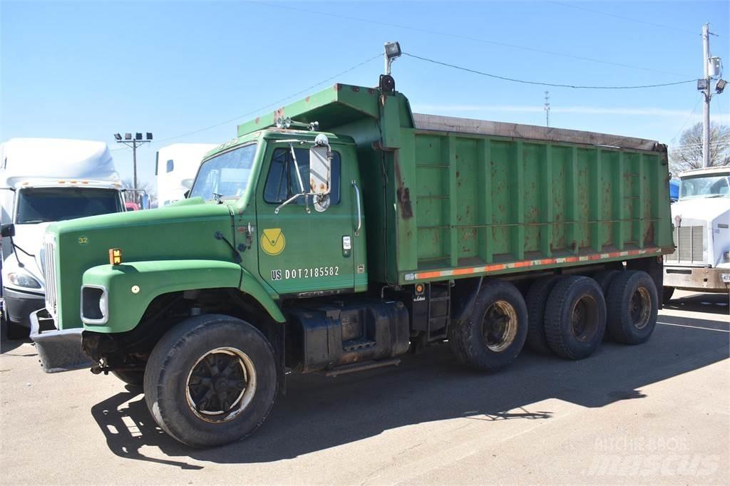 International S2600 Camion benne