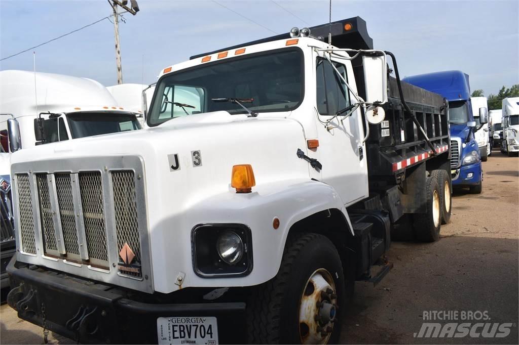 International S2600 Camion benne