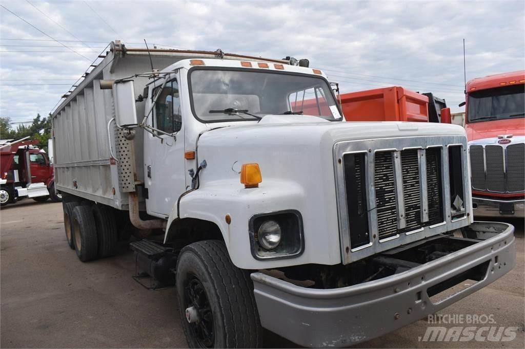 International S2600 Camion benne